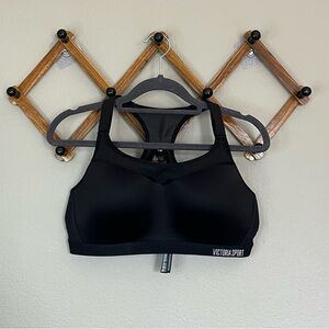 Victoria's Secret Incredible by Victoria Sport Bra size 38C